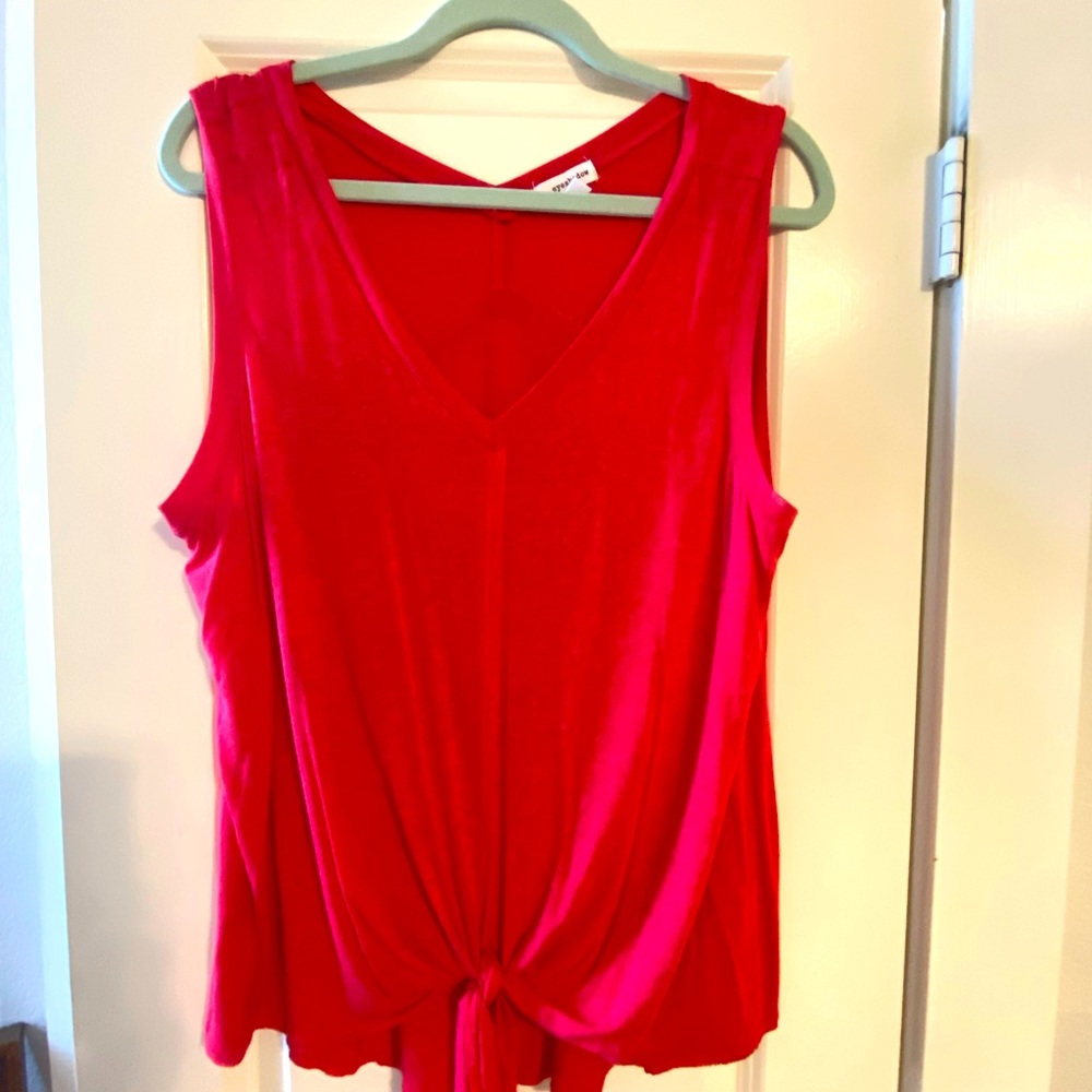 Red summer top. Eyeshadow brand XL size